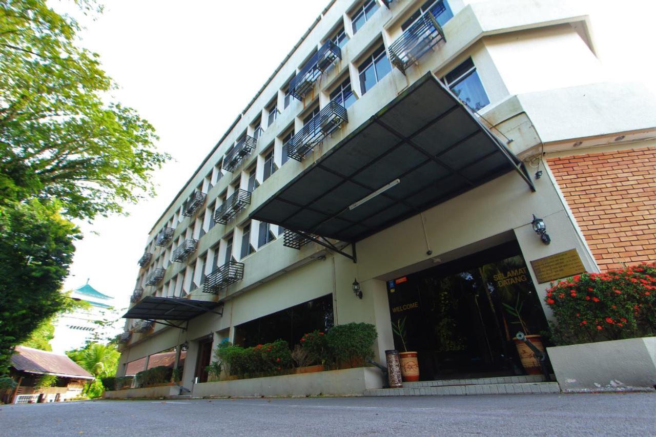 古晋特郎乌山酒店 外观 照片